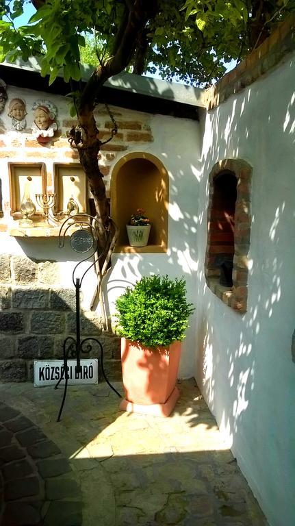 Penzion A Restauracia Toldi Galanta Zewnętrze zdjęcie
