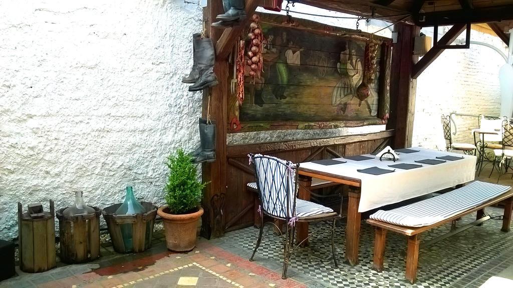 Penzion A Restauracia Toldi Galanta Zewnętrze zdjęcie