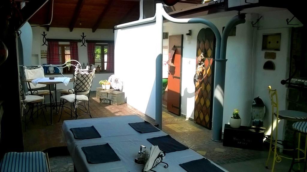 Penzion A Restauracia Toldi Galanta Zewnętrze zdjęcie