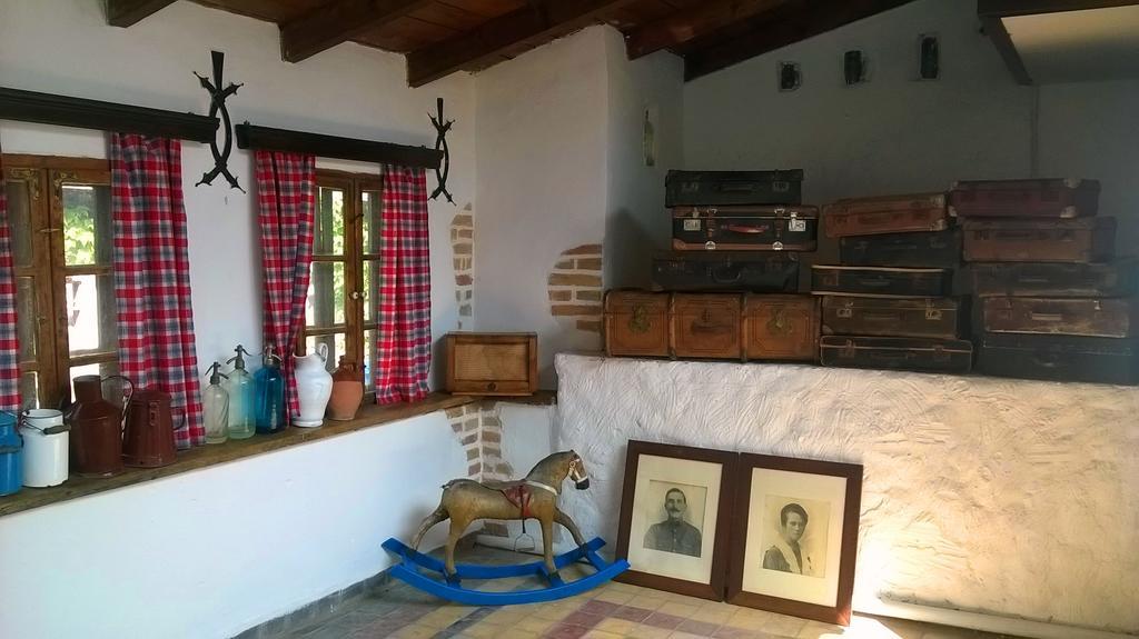 Penzion A Restauracia Toldi Galanta Zewnętrze zdjęcie