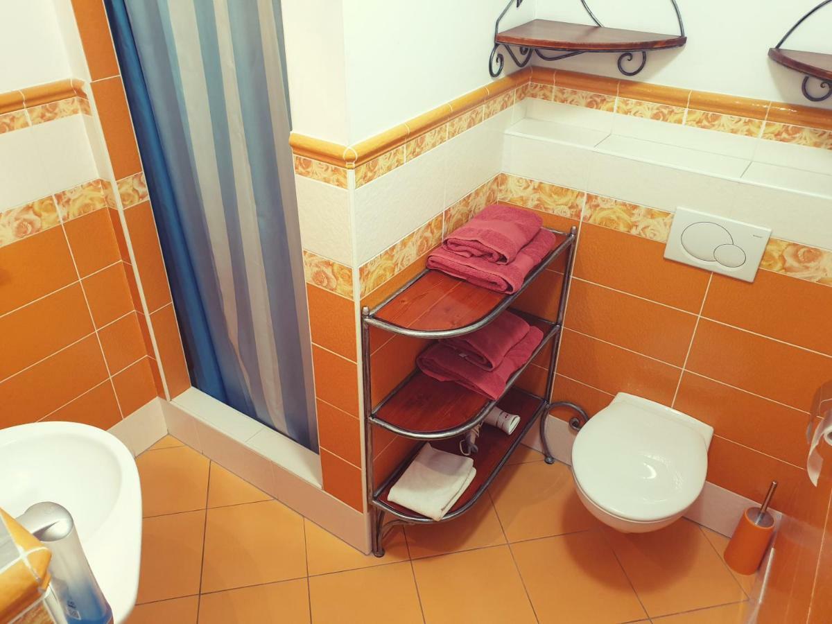 Penzion A Restauracia Toldi Galanta Zewnętrze zdjęcie