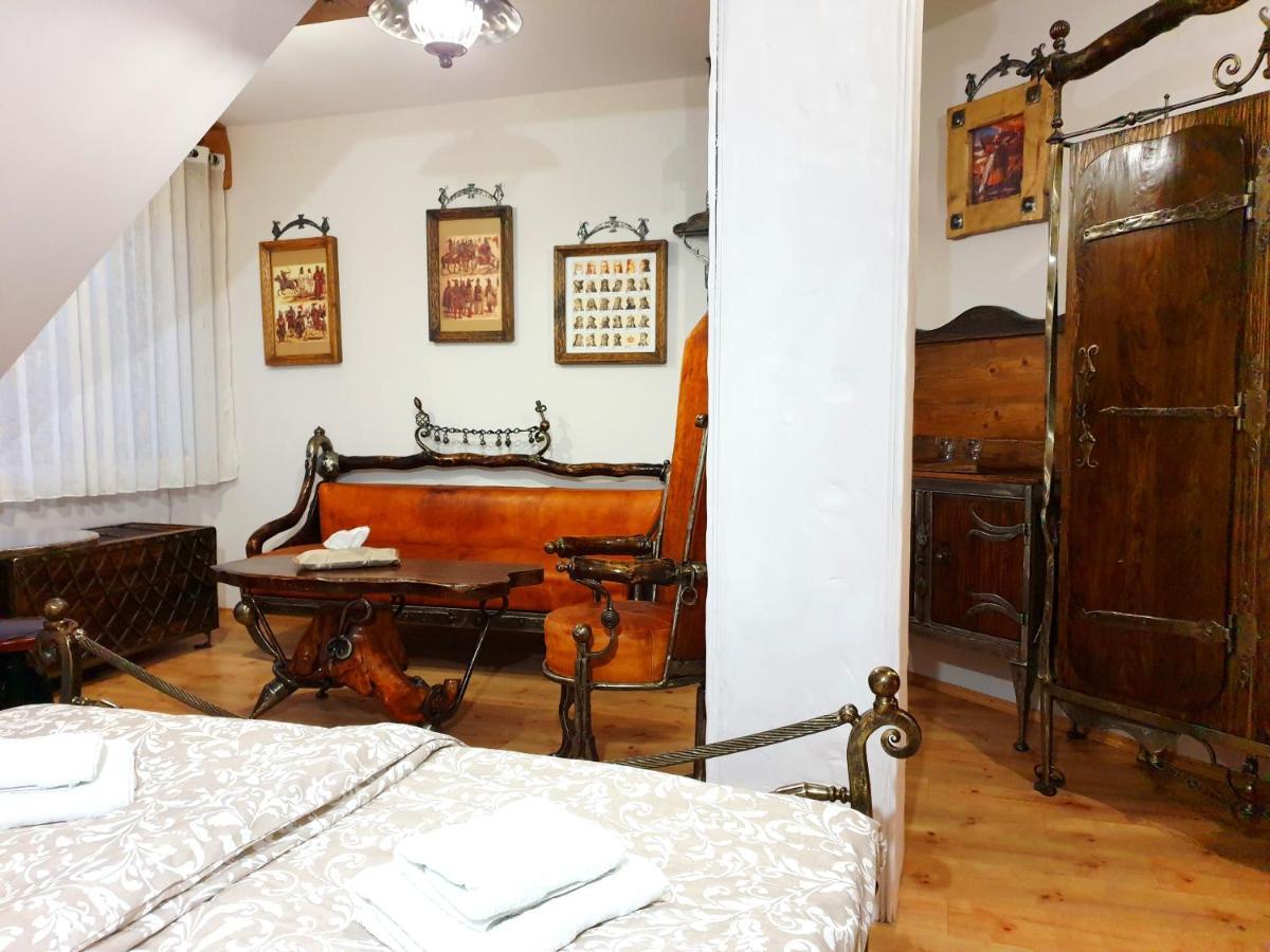 Penzion A Restauracia Toldi Galanta Zewnętrze zdjęcie
