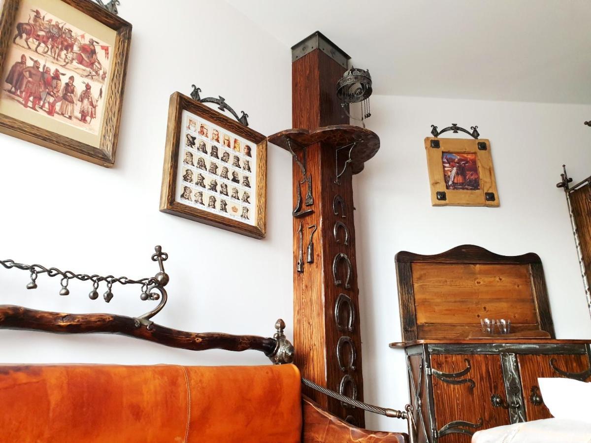 Penzion A Restauracia Toldi Galanta Zewnętrze zdjęcie